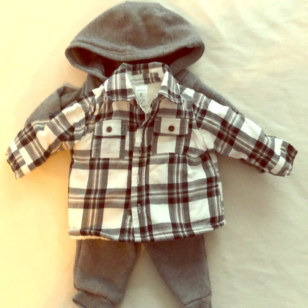 Carter’s winter jackets/sweatshirts 3-6 month